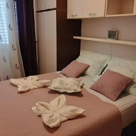 Skoro Apartment