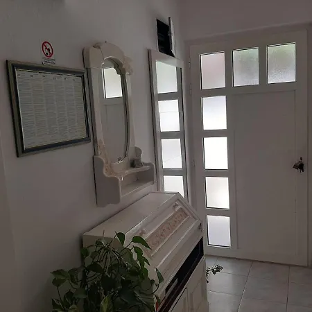Apartment Skoro *